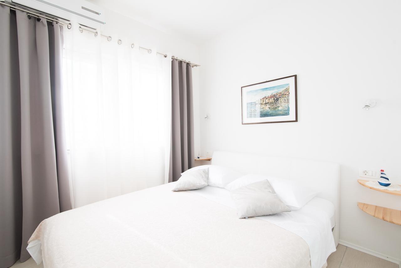 Apartment Seventh Heaven ポドストラナ エクステリア 写真