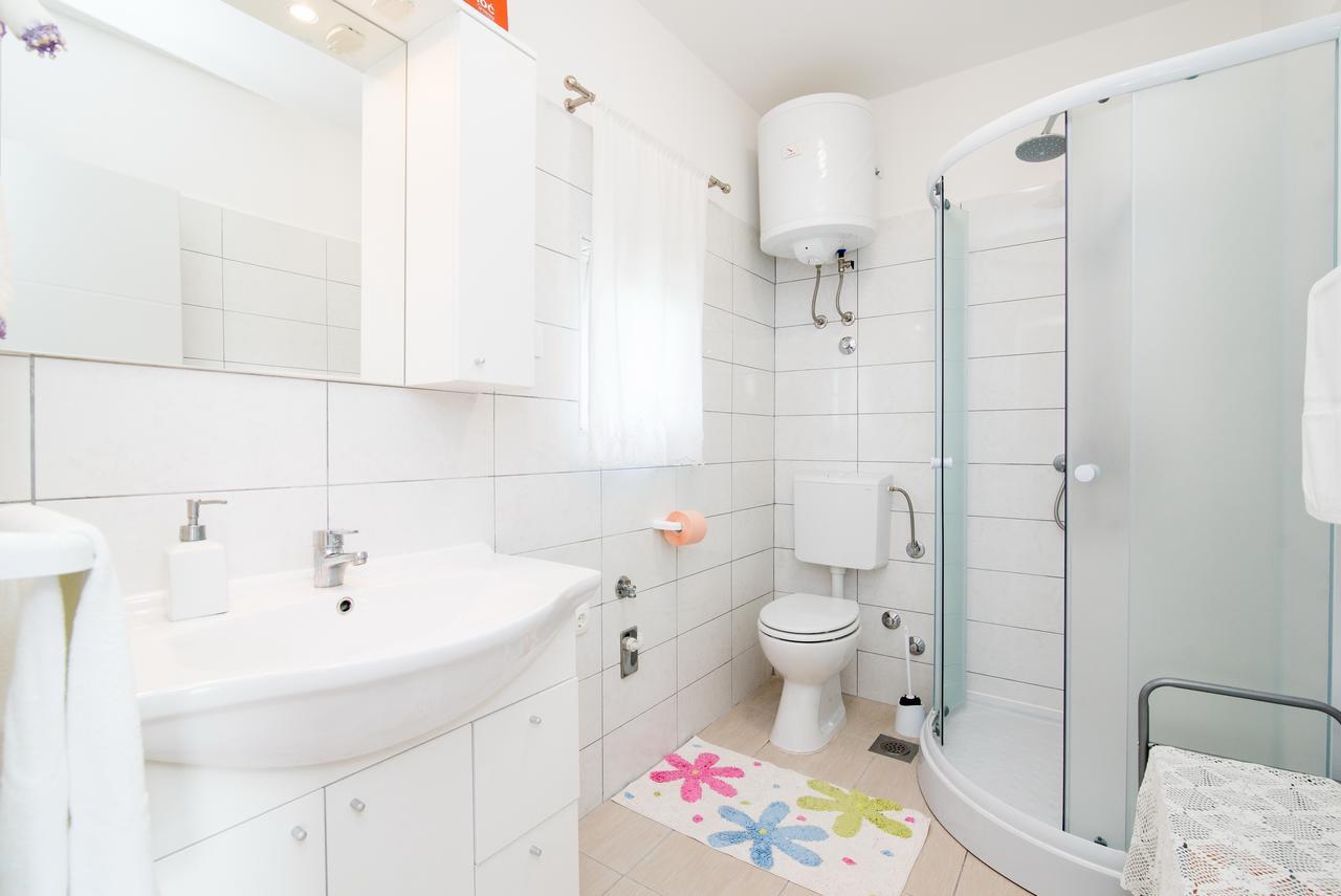 Apartment Seventh Heaven ポドストラナ エクステリア 写真